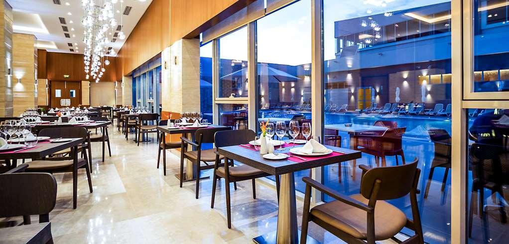 Golden Tulip Le Diplomate Hotel Cotonou Restaurant foto