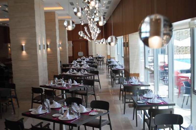 Golden Tulip Le Diplomate Hotel Cotonou Buitenkant foto