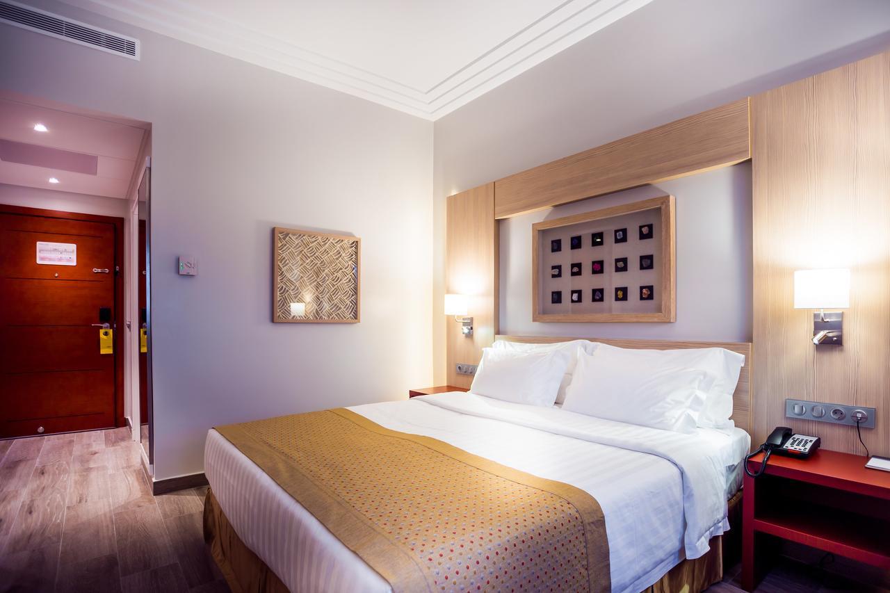 Golden Tulip Le Diplomate Hotel Cotonou Buitenkant foto