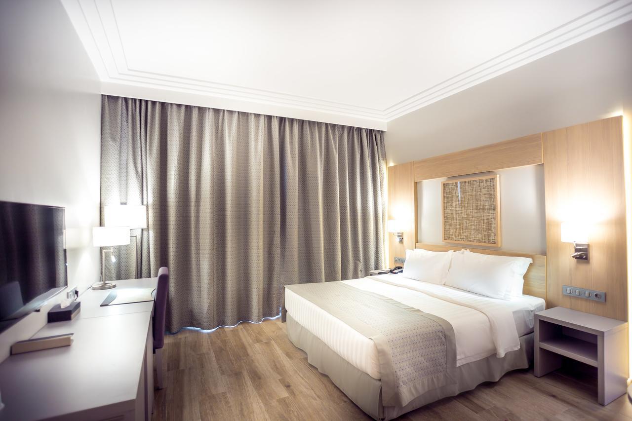 Golden Tulip Le Diplomate Hotel Cotonou Buitenkant foto
