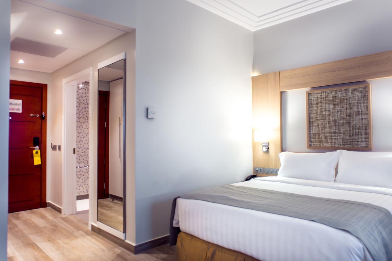 Golden Tulip Le Diplomate Hotel Cotonou Buitenkant foto