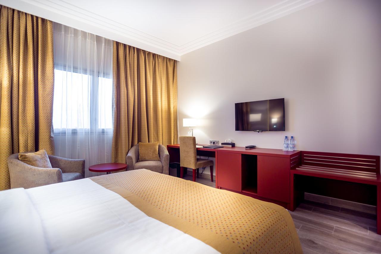 Golden Tulip Le Diplomate Hotel Cotonou Buitenkant foto