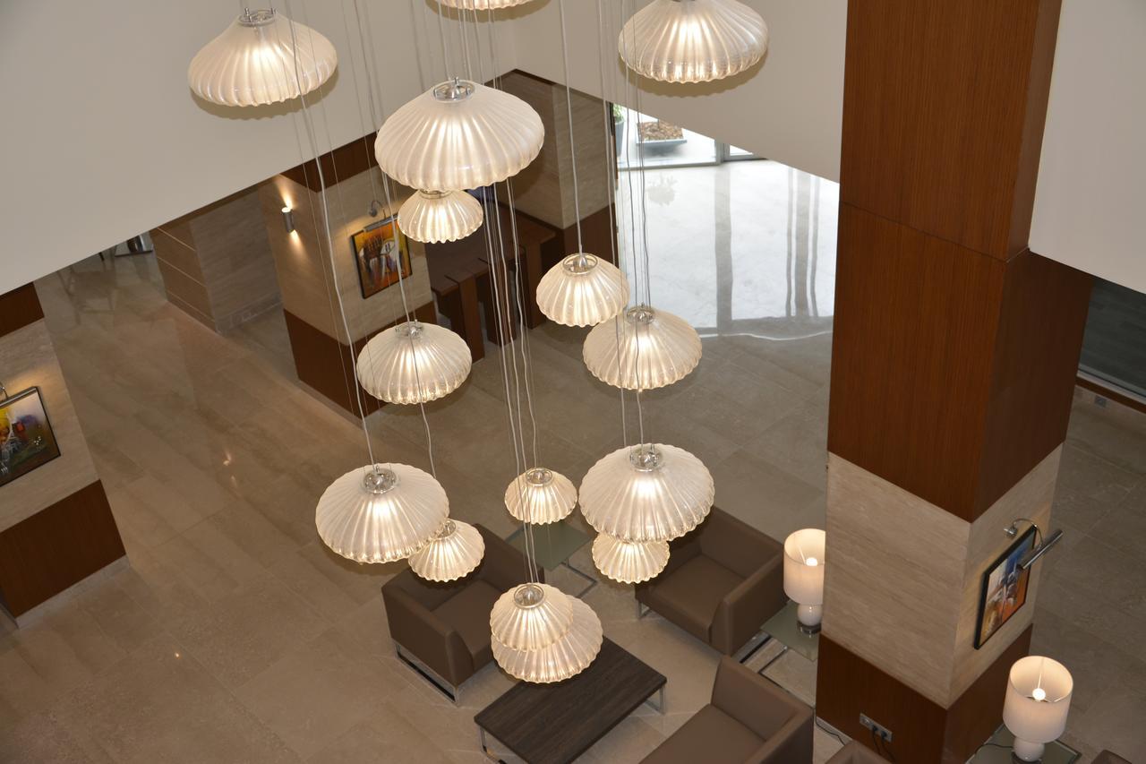 Golden Tulip Le Diplomate Hotel Cotonou Buitenkant foto
